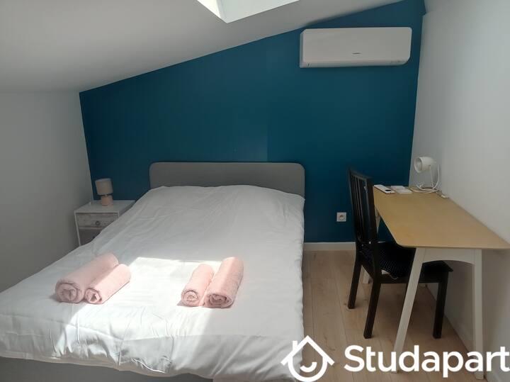 Chambre - 12 m² - 1 pièce