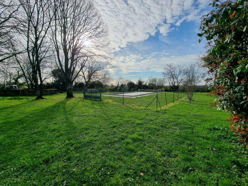 Maison - 288 m² - 12 pièces