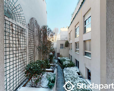 Chambre - 90 m² - 1 pièce