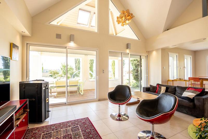 Maison - 147 m² - 6 pièces