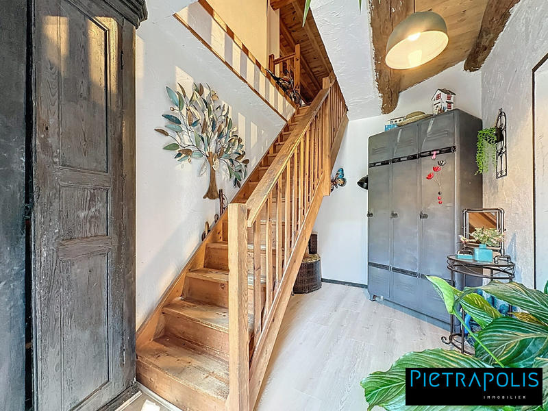 Maison - 278 m² - 6 pièces