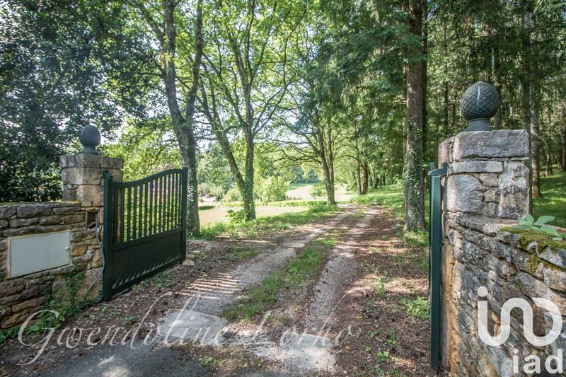 Maison - 629 m² - 11 pièces