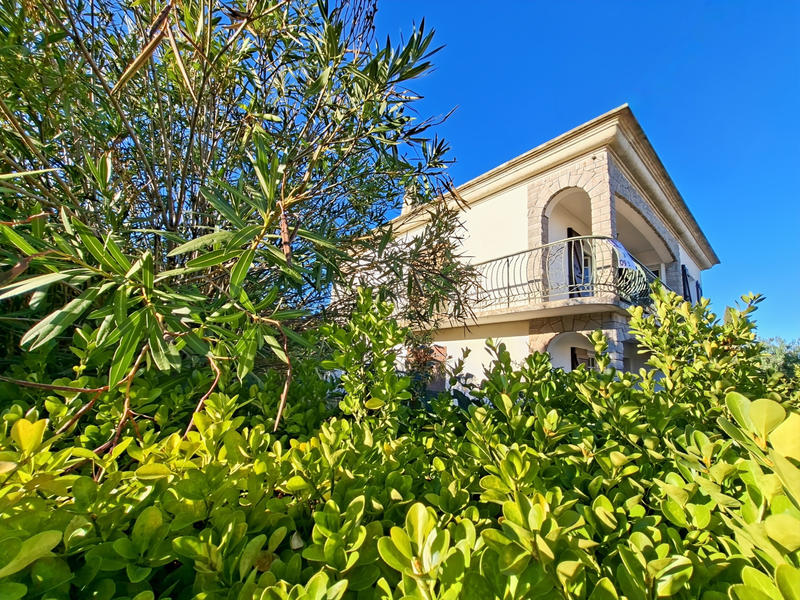 Villa - 150 m² - 6 pièces