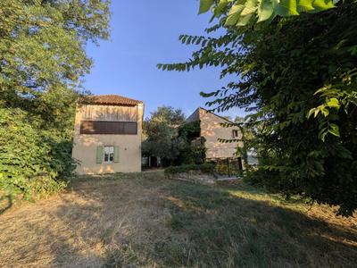 Maison - 421 m² - 11 pièces