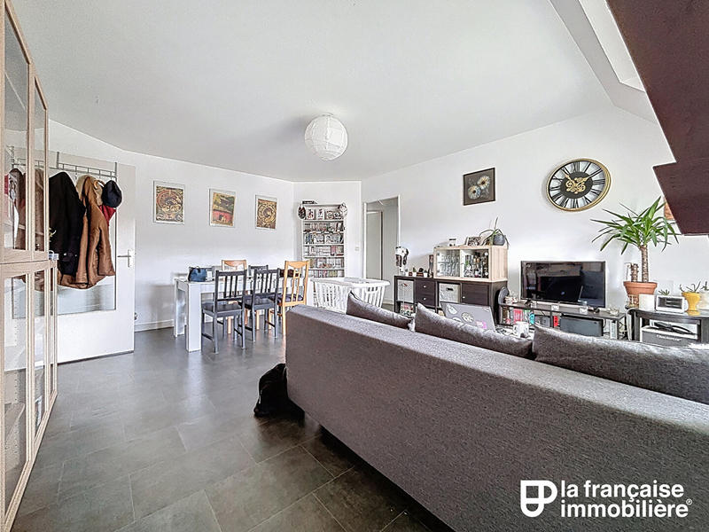 Appartement - 79 m² - 3 pièces