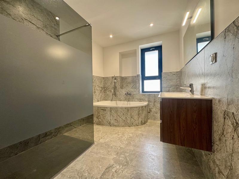 Maison - 170 m² - 7 pièces