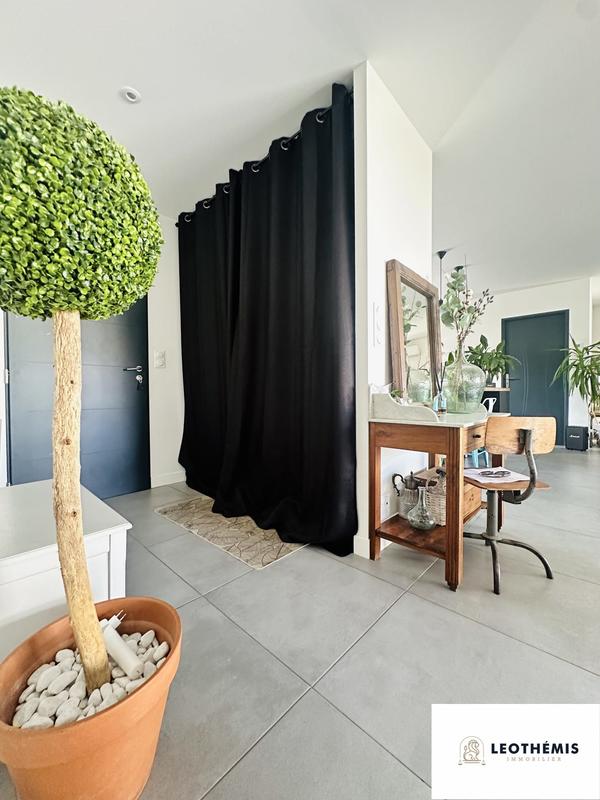 Maison - 110 m² - 5 pièces