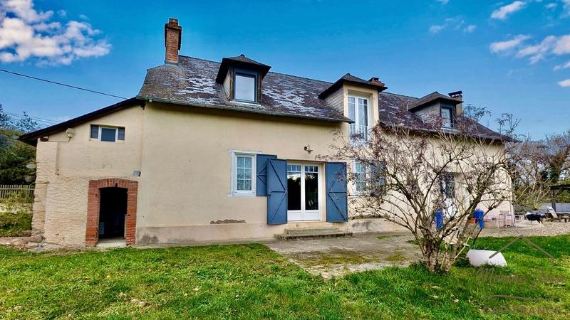 Maison - 187 m² - 7 pièces