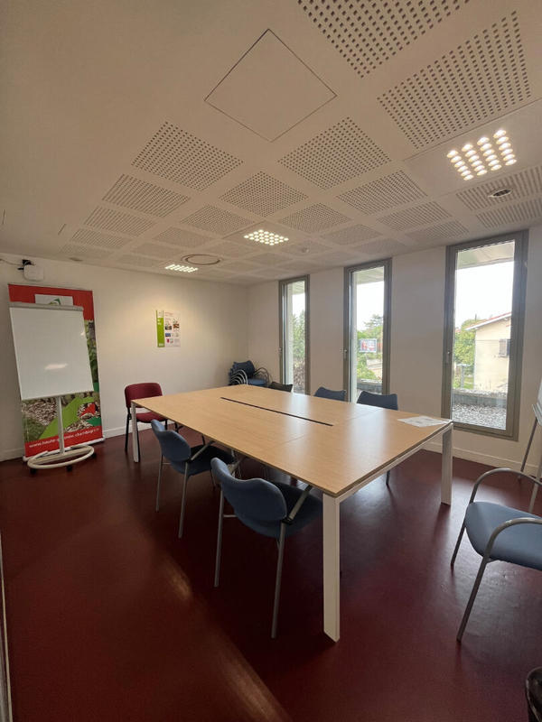 Bureau - 97 m² - 5 pièces