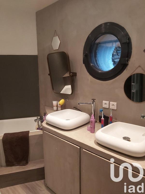 Maison - 215 m² - 7 pièces