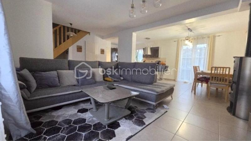 Maison traditionnelle - 100 m² - 5 pièces