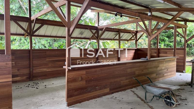 Maison - 273 m² - 6 pièces