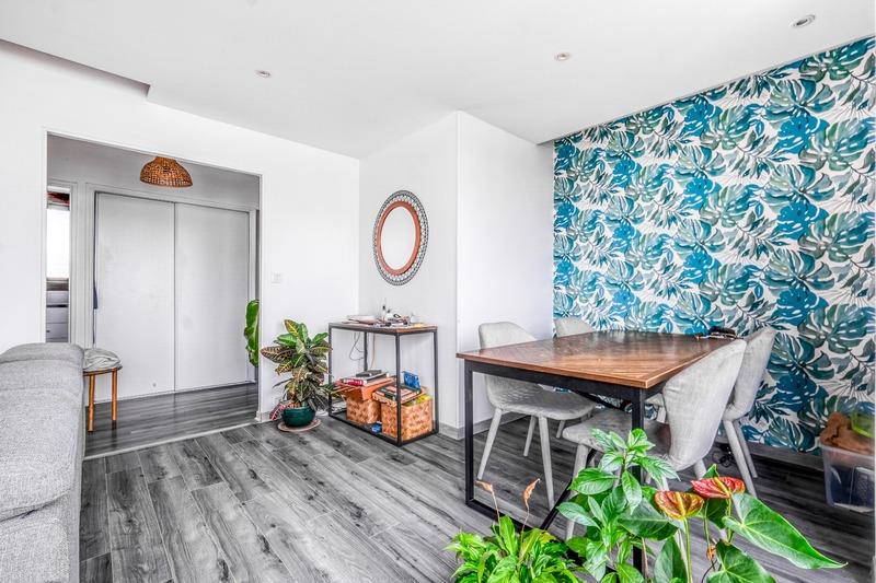 Appartement - 100 m² - 4 pièces