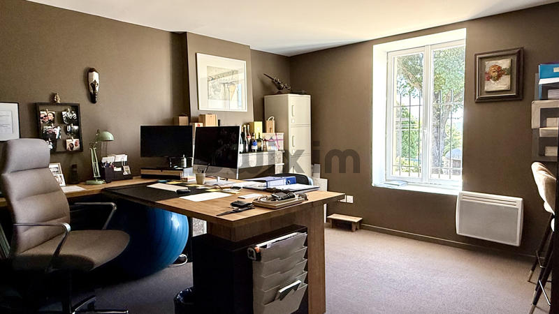 Mas - 340 m² - 8 pièces