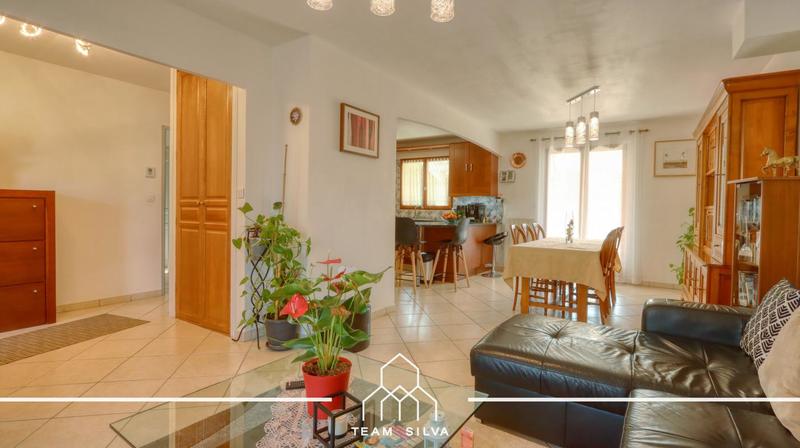 Maison - 115 m² - 6 pièces