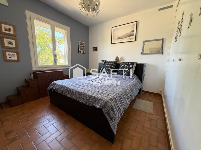 Maison - 220 m² - 7 pièces