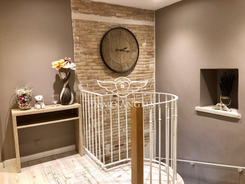 Maison traditionnelle - 163 m² - 8 pièces