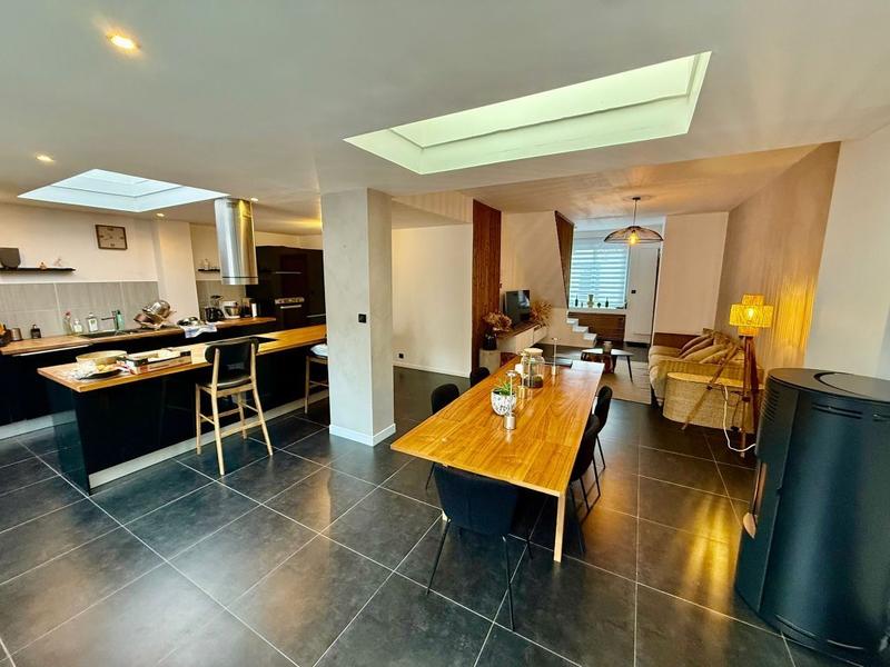 Maison - 156 m² - 5 pièces