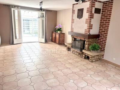 Maison - 101 m² - 6 pièces