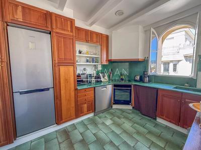 Appartement - 115 m² - 5 pièces