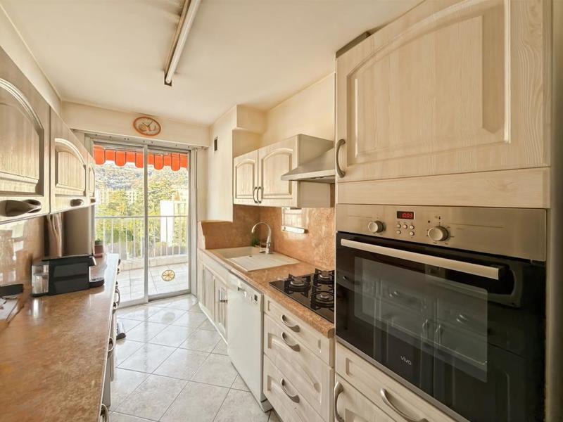 Appartement - 85 m² - 4 pièces