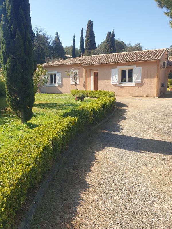 Propriété - 269 m² - 11 pièces