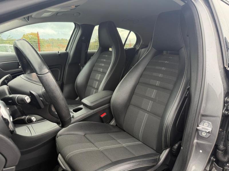 Mercedes Gla 200 7-G Dct Sensation