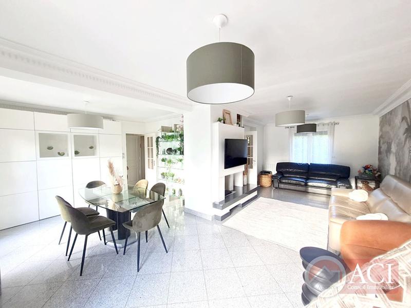 Maison - 140 m² - 7 pièces