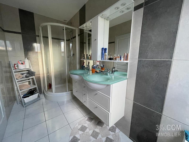 Maison - 163 m² - 6 pièces