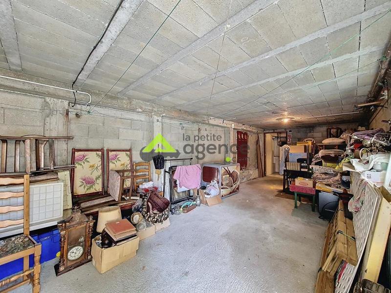 Propriété - 391 m² - 5 pièces