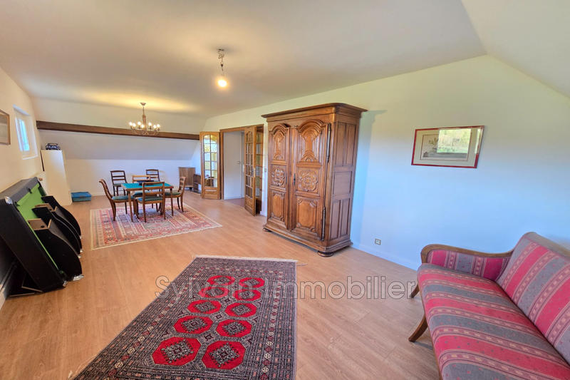 Maison - 180 m² - 8 pièces