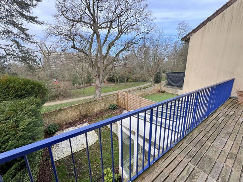 Maison - 163 m² - 7 pièces