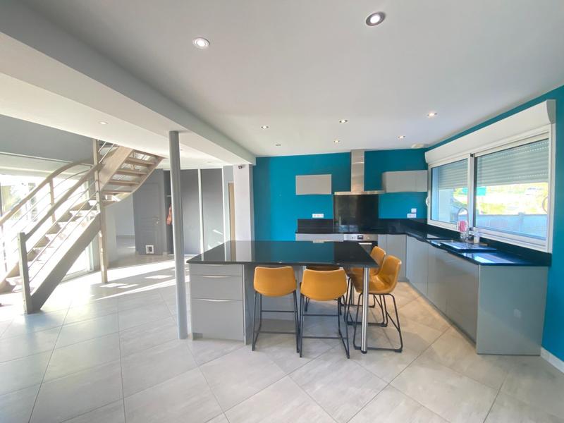 Maison - 159 m² - 7 pièces