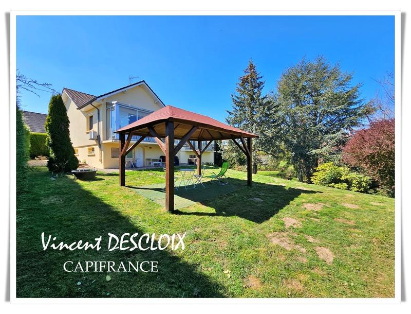 Maison - 186 m² - 8 pièces