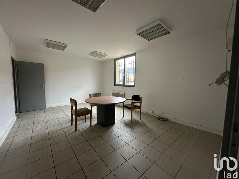 Local commercial - 673 m²