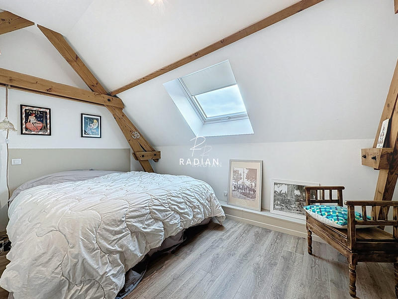 Maison - 212 m² - 5 pièces