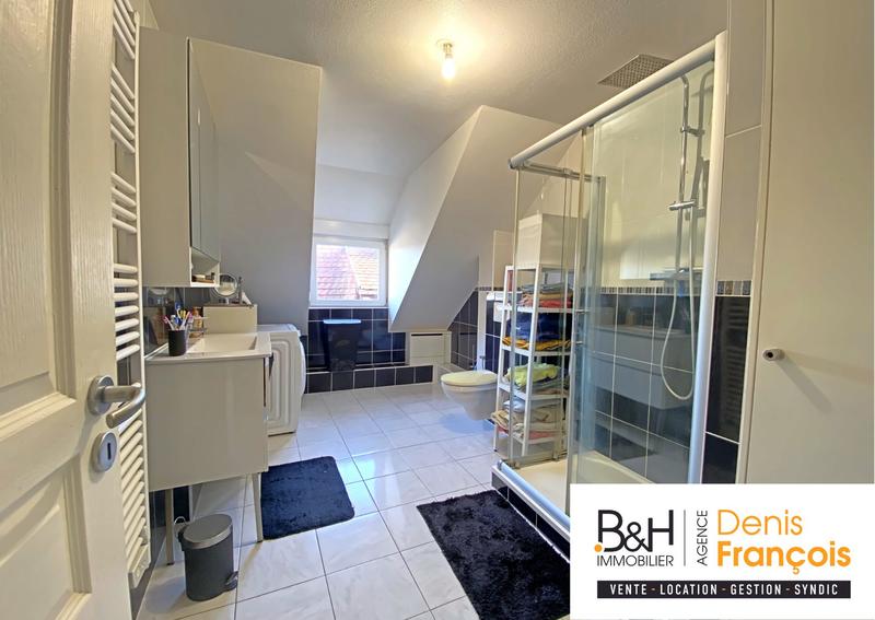 Appartement - 90 m² - 4 pièces