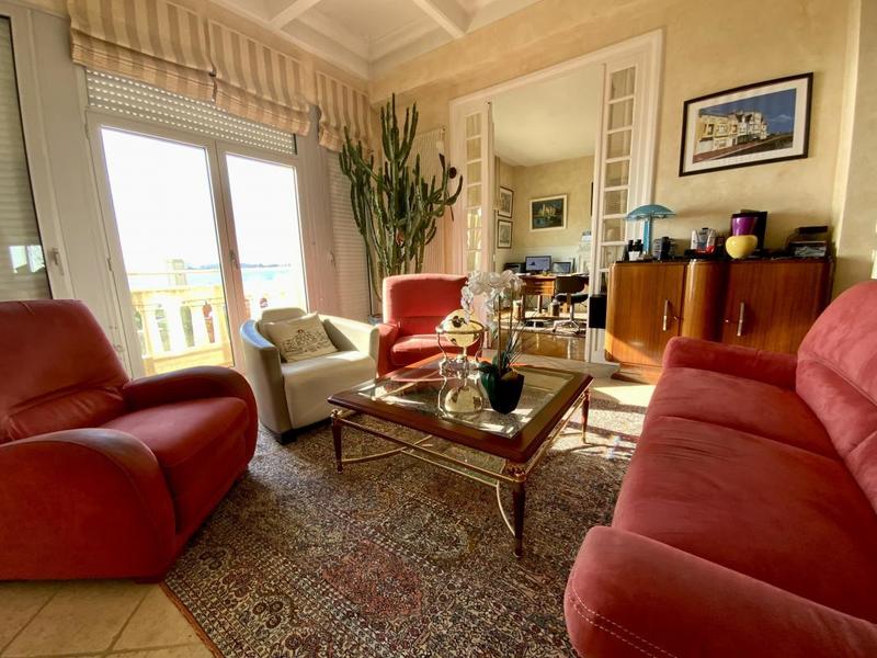 Appartement - 155 m² - 6 pièces