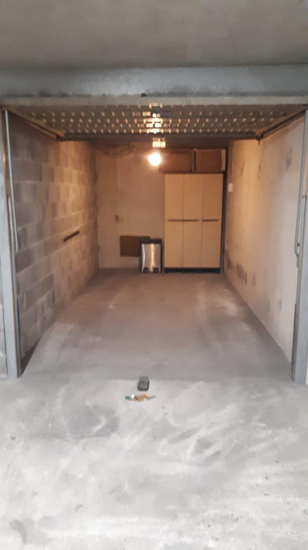 Parking / Garage - 12 m²