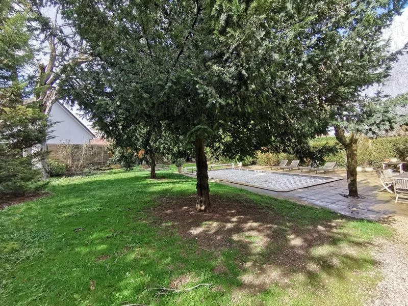 Appartement - 232 m² - 7 pièces