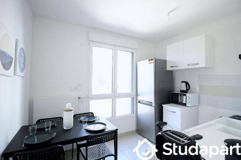 Chambre - 12 m² - 1 pièce