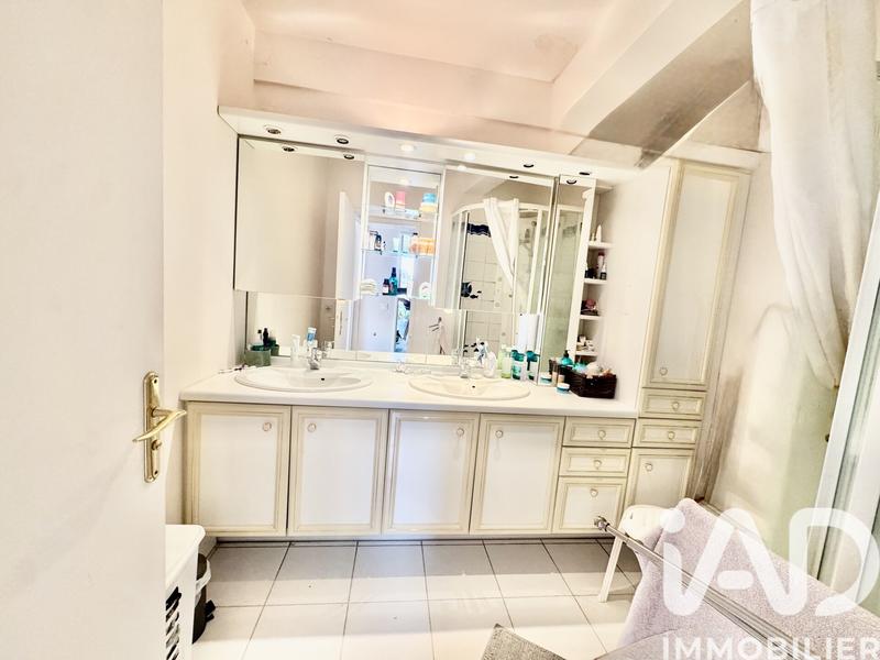 Appartement - 146 m² - 6 pièces