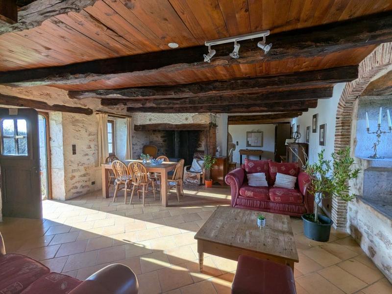 Corps de ferme - 385 m² - 17 pièces