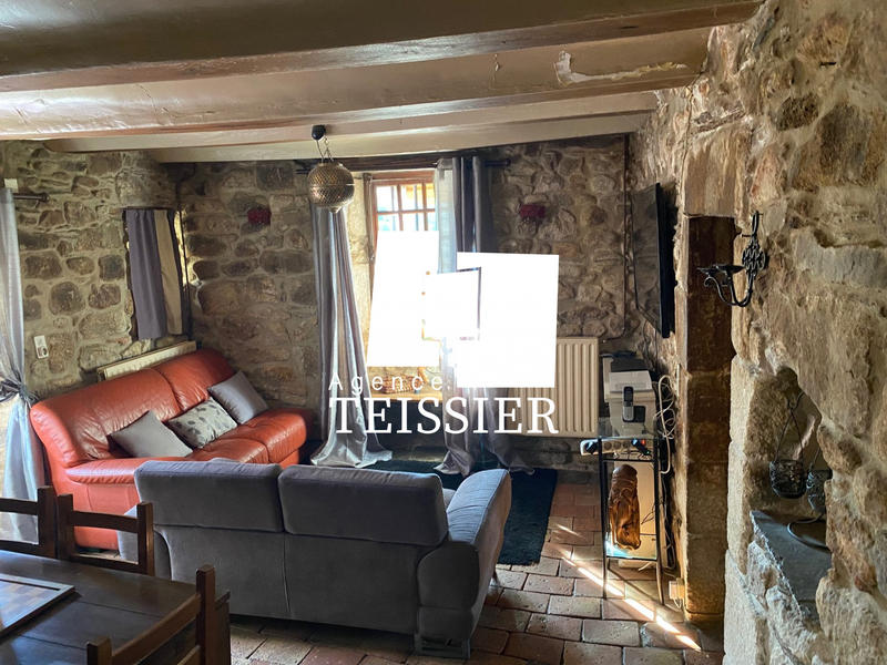 Maison - 270 m² - 18 pièces