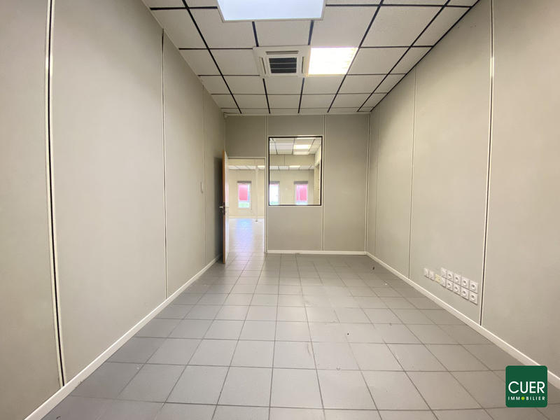 Local commercial - 248 m² - 5 pièces