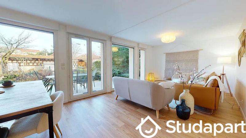 Chambre - 14 m² - 1 pièce