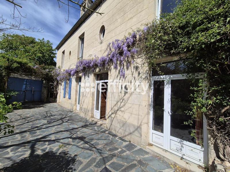 Maison - 200 m² - 8 pièces