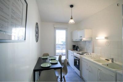 Chambre - 12 m² - 4 pièces