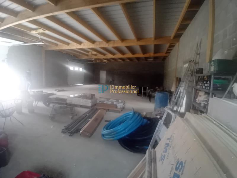 Local d'activités - 290 m²