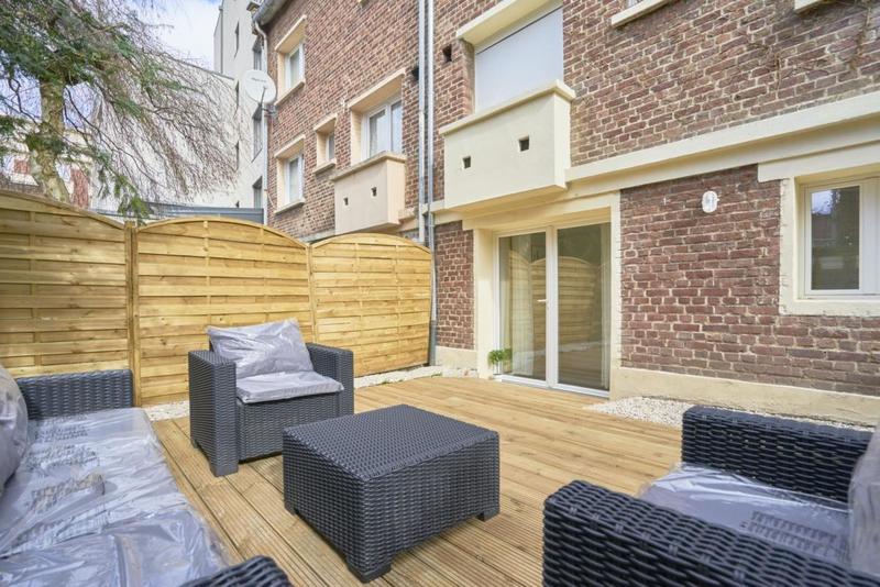 Maison - 145 m² - 9 pièces